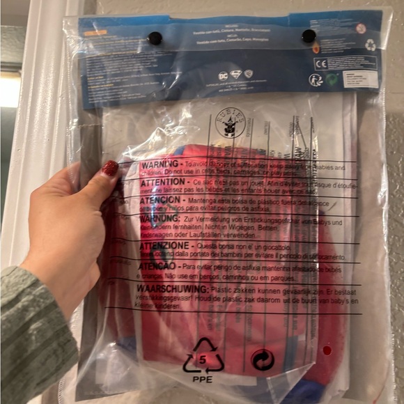 Rubie's Supergirl Costume for Kids - Red and Blue - Picture 4 of 4